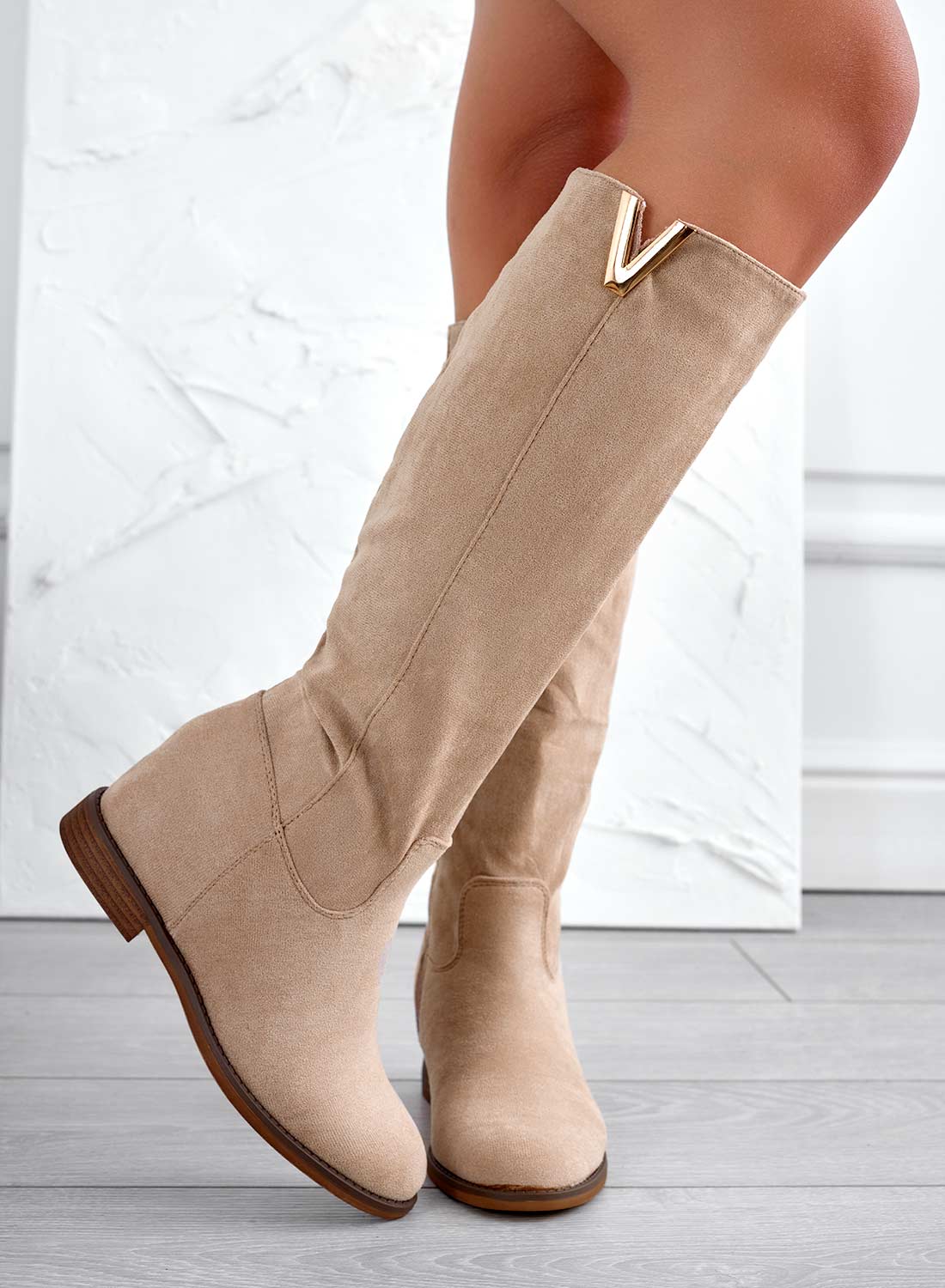 Valéro London™| Beige Suede Boots