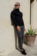 THE TURTLENECK KNIT - BLACK