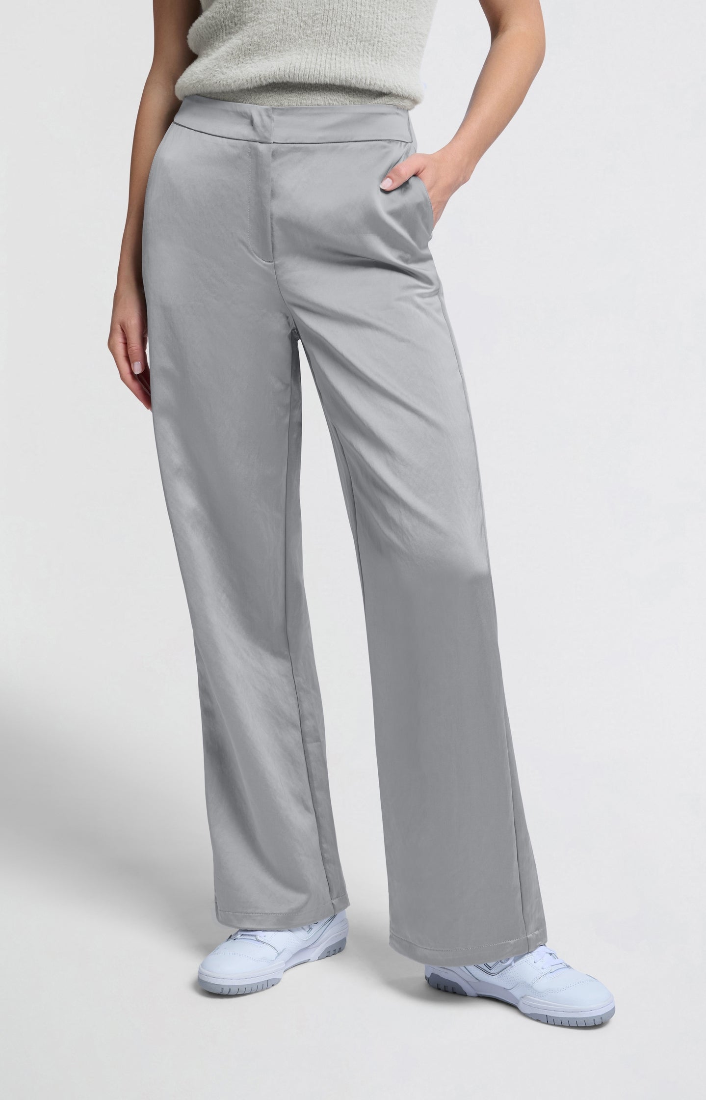 Valero London - Woven satin trousers with wide legs and pockets